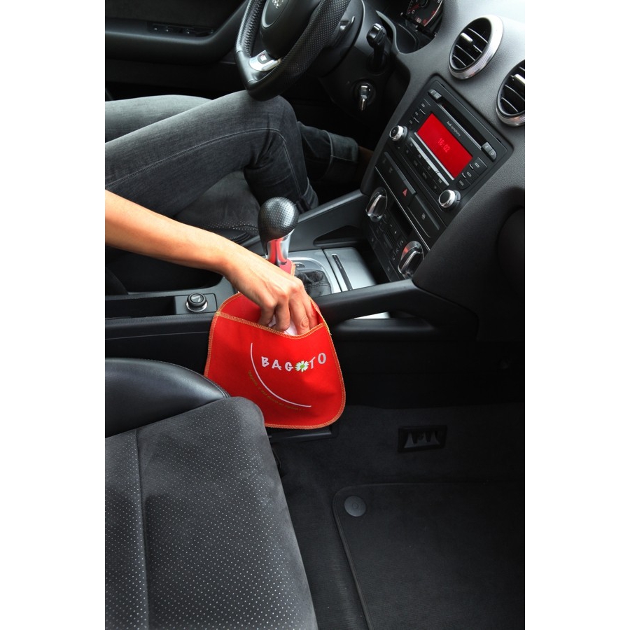VEMMIO Suspendre Poubelle Voiture Interieur,pour Toyota C-HR Poubelle de  Voiture avec Ouverture magnétique à accès Rapide, Accessoire Voiture pour